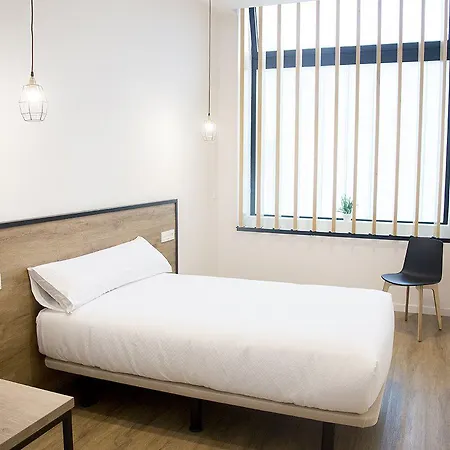 Somn Hipsuites 3* زاروتز