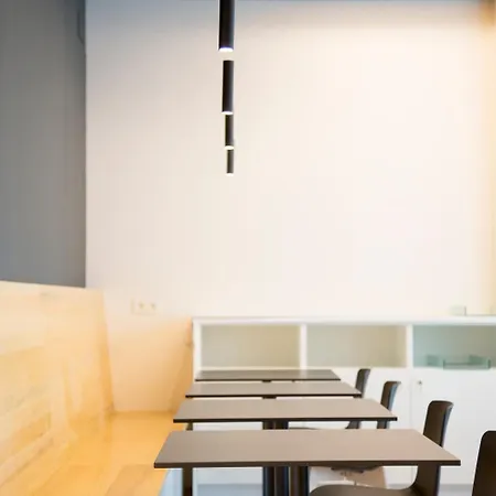 Somn Hipsuites 3* زاروتز