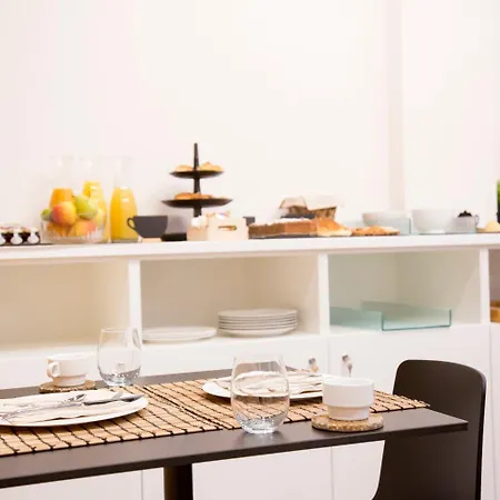 Somn Hipsuites 3* زاروتز