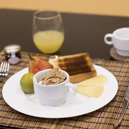 Somn Hipsuites بيت ضيافة 3*